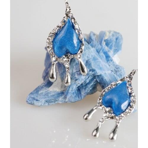 Korean New Fashion Design Blue Shimmer Flowing Liquid Metal Lava Folds Blue Gem Earrings For Women Girls Party Tourism Jewelry