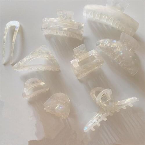 AOMU 2021 New Trendy Simple White Acetate Acrylic Geometric Hollow Rectangle Twisted Hair Claw Clips for Women Hair Accessories