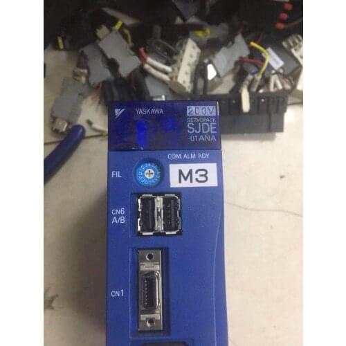 SJDE-01ANA SERVO driver , used in good condition . 80% appearance new , good working , free shipping