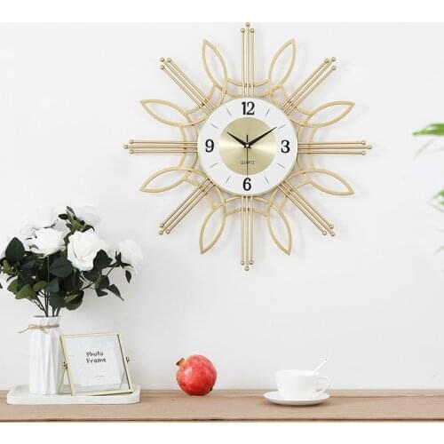 European Style Iron Art Personality Wall Clock Golden Light Luxury Style Special-shaped Decorative Clocks And Watches