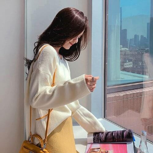 2021 ladies fashion new cashmere pullover long sleeve v-neck sweater loose Korean style autumn and winter knitted top women