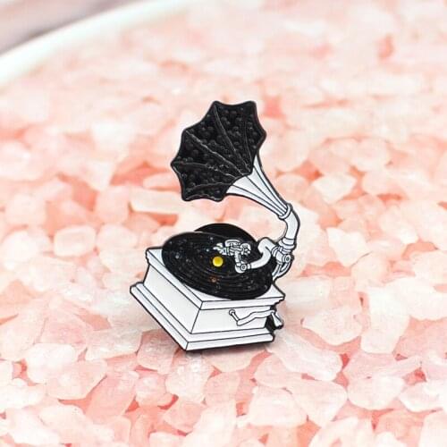 New style Phonograph shape Enamel Brooch Star Cosmic Galaxy Black Starry Space Gramophone Lapel Pin Shirt cap Badge jewelry