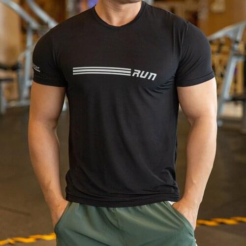 Summer 2021 Breathable Short Sleeve Men Running Fitness Tshirt Quick Dry Soccer Jersey Sports Tees Bodybuilding Training Shirts