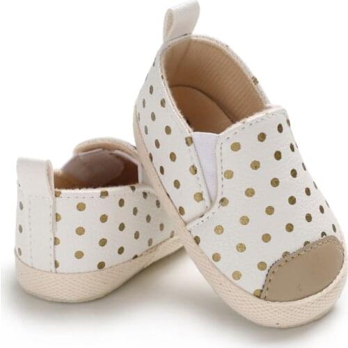 NEW Baby Girls Soft Shoes PU Leather Baby Moccasins Gold Dot Girls First Walker Toddler2