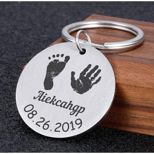 Baby Round Key Chain Personalized Name Date of Birth for Newborn Commemorate Baby Stats Keyring New Mom Gift Key Accessories