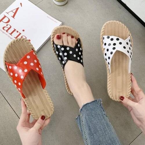 Womens Sandals And Slippers Female Wear All-match Flat-bottomed Ins Fashionable Sandals Woman Summer Beach Slipper