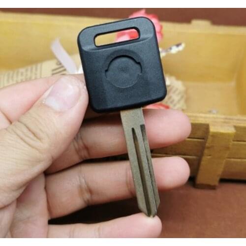 DAKATU With Logo Transponder Key Shell Fob For Nissan Teana Versa Livina Sylphy Tiida Sunny March X-trail Car Key Shell Case