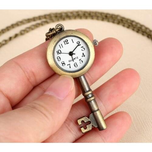Antique Bronze Cute Lovely Vintage Key Shape Quartz Pocket Watch Buckle Necklace Gift Wall Chart FOB Pendant Clock Collectibles