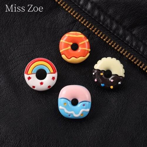 Macaron Color Donut Cheese Pin Rainbow Star Chocolate Brooches Plastic Resin Badges Collar Jacket Decoration Accessories Jewelry