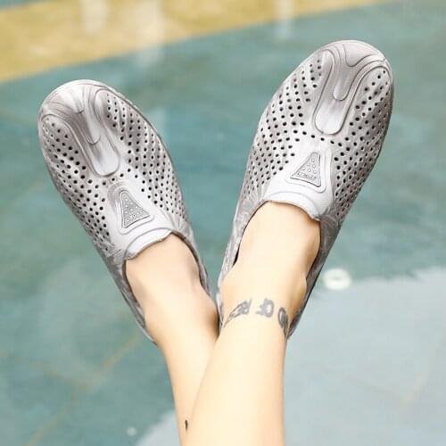 2021 new barefoot shoes mens wading shoes quick-drying water shoes ladies beach sandals water sports shoes breathable diving sw