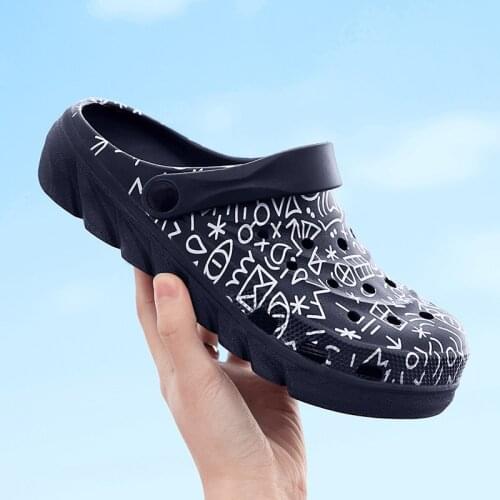 Men Sandals High Quality Summer Hole Shoes Rubber Clogs EVA Garden Shoes Blue Hard Beach Flat Men Slippers