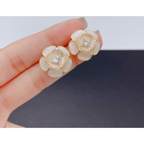 Opal Flower Earrings 2021 Trendy Simple Elegant Golden Ladies Simple Fashion Wedding Jewelry Accessories
