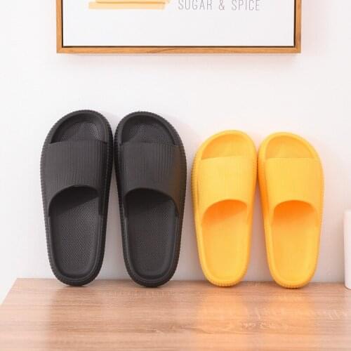 2021 new summer women slippers non-slip wear-resistant couple slippers, thickened and increased indoor and outdoor sandals