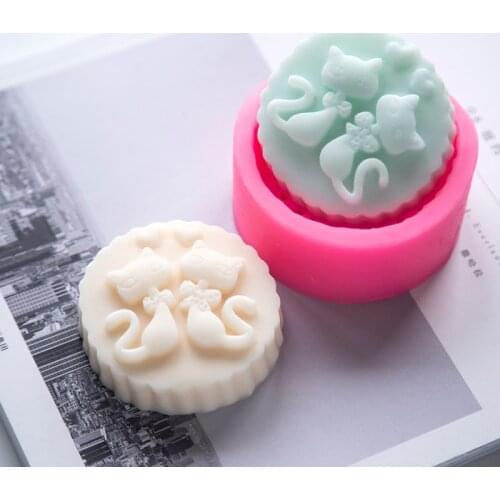 Cut Animal Cats Silicone Soap Mold Two Cats Plaster Gypsum Craft Mould Round Handmade Soap Making Molds