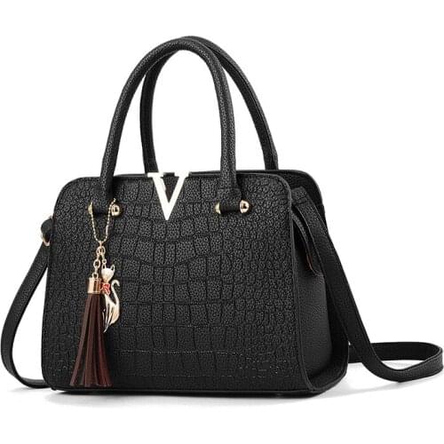 2020 New fashionable 100-pack womens bag Pu ms. one-shoulder sloping classic stiletto handbag womens bag