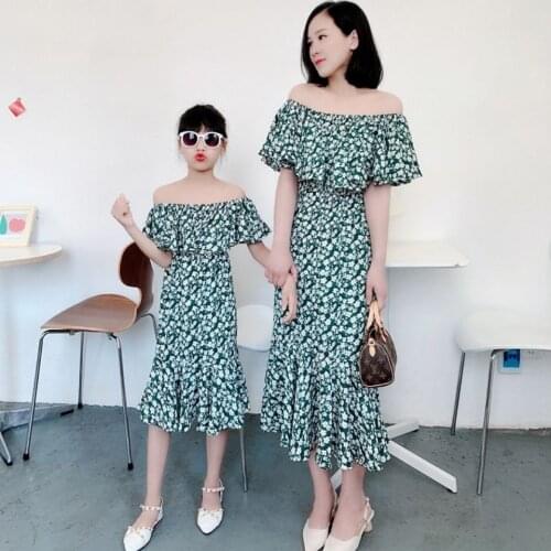 New Mother and Daughter Dresses Family Matching Outfits Women Girls Floral Clothes Mommy and Me Off Shoulder Beach Party Dress