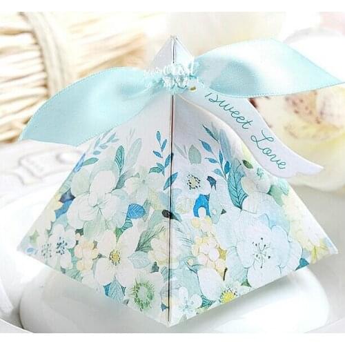50pcs Sky Blue Wedding Favors Flower Candy Boxes + bowknot sweet love cards Beautiful Triangular Gift chocolate Box