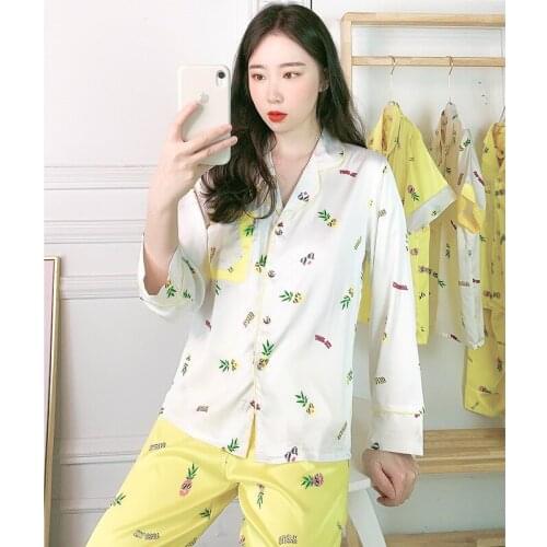 New Style Pajamas Female Summer Satin Silk Homewear 2-Piece Suit Leisure Cute Pineapple Turn-down Collar Pajamas for Women