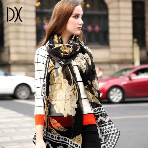 Hijab Women Chiffon Silk Scarves Brand Luxury New Sunscreen Scarf Beach Towel Gradients Wholesale Large Size Face Shield Bandana