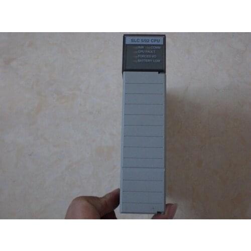 1747-L542 C/L532 D/1747-L40C/L20B/L524 C/L531 E AB PLC Module