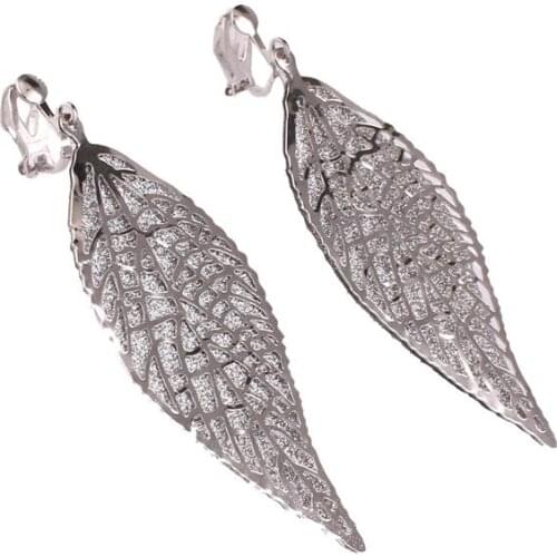 2020 New Leaf Shape Sequin Clip on Earrings No Pierced for Women 3 Colors Choose Hollow-out No Hole Earrings Factory Wholesale