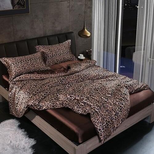 Leopard Duvet Cover Satin like Silk Soft 4Pcs Bedding Set Summer Reversible Comforter Cover Luxury Soft Lightweigh Bed Sheet set