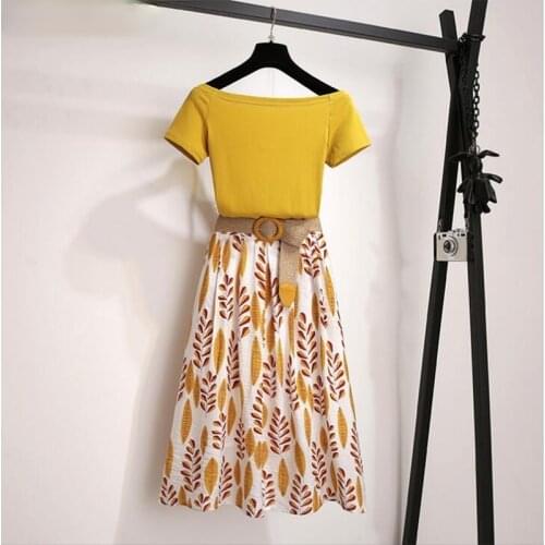 Women Summer T Shirt 2-piece Set Off shoulder Basic Tees+High Waist Leaf Print Skirt Sets Fashion Suit With Free Braided Belt D7