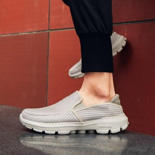 2021Slip-on Men Loafers Spring New Flats Shoes Men Breathable Men Casual Shoes Non-Slip Shoes Loafers Big Size Chaussure Homme