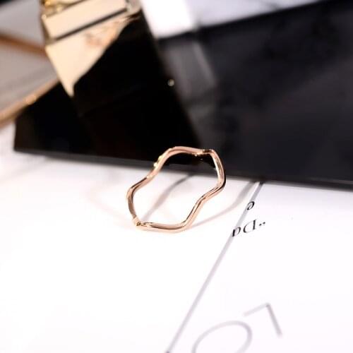 YUN RUO 2018 New Simple Style Wave Ring Rose Gold Color Fashion Titanium Steel Jewelry Wedding Birthday Gift Woman Never Fade