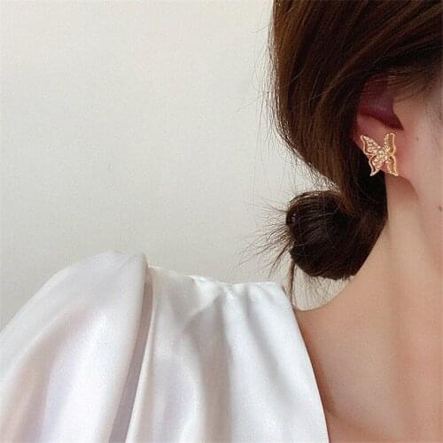 Temperamental Cute Butterfly Stud Earrings Simple Compact Mosaic Rhinestone Earrings Female Fashion Jewelry Party Gifts