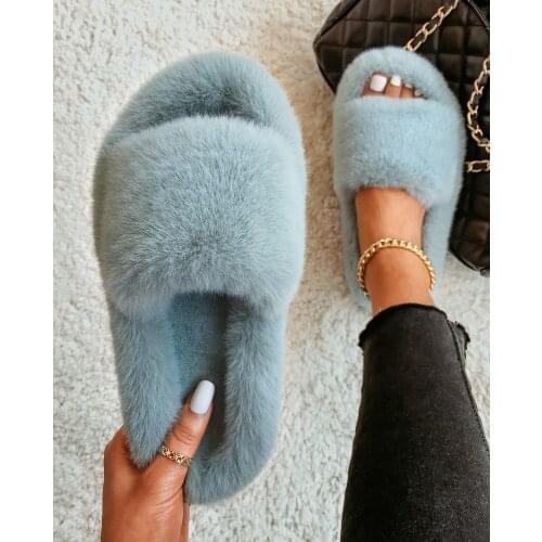 Women Faux Fur Slides Furry Fur Slippers Fluffy Flip Flops Slip on Flats Casual Ladies House Plush Slippers Home Cozy Warm Shoes