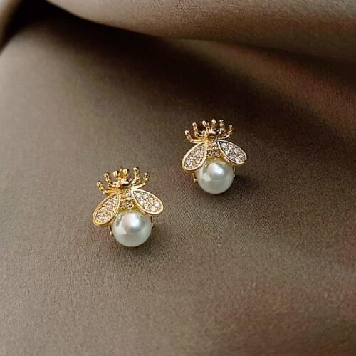 2020 New Korean Trendy Simple Simulated-pearl Little Bee Stud Earrings For Women Fashion Lovely Crystal Jewelry