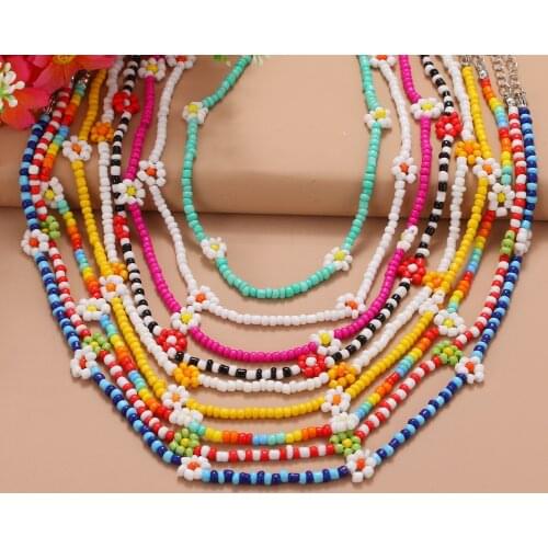 UMKA New Korea Lovely Daisy Flowers Colorful Beaded Charm Statement Short Choker Necklace for Women Vacation Jewelry