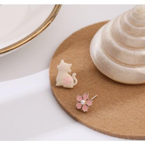 2020 New Arrival Sweet Trendy Cat Flower Stud Earrings Korean Asymmetric Cute Pink Earring Jewelry Female Pendiente Brincos