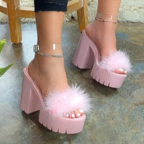 Fall/Winter 2020 Beach Sandals Ladies Banquet New Women Fur Rubber High Heel Platform Sandals Outdoor Leisure Buckle Slippers