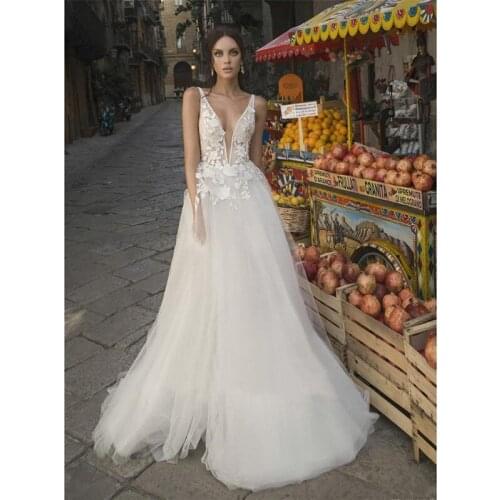 Lace Light Wedding Dresses Sleeveless Sexy Deep V-neck Wedding Gown Button Back A-line Luxury Vestido De Noiva Plus Size