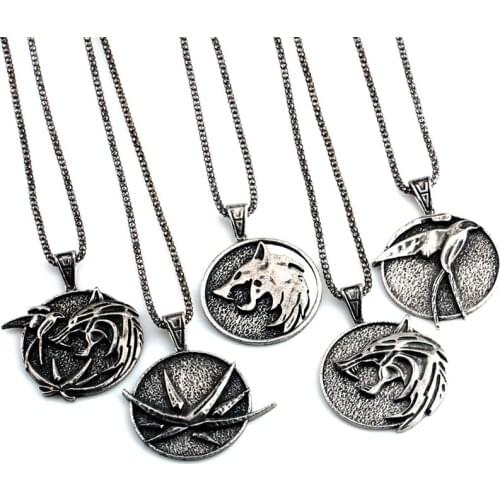 2020new models Game Wizard 3 Wild Hunt Wolf Medallion Necklace Men Pendant Metal Chian Boho Necklace Geralt Cosplay Accessories