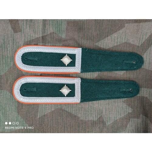 PAIR OF WWII German Heer early Fieldgendarmerie Feldwebel shoulder boards