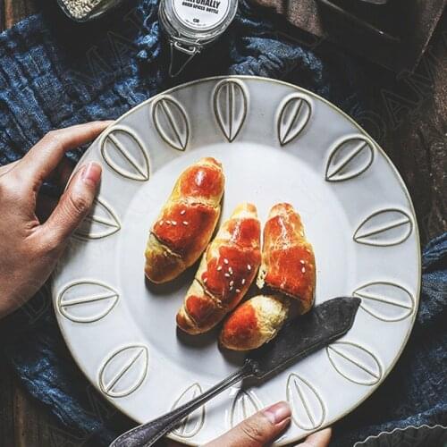 Retro Ceramic Plate Western Steak Dish Creativity Relief Fruit Salad Plates Desktop Breakfast Bread Dish Kitchen Tableware