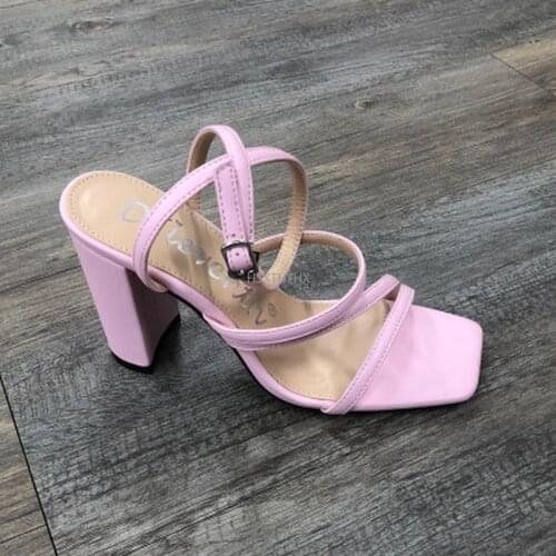 2021 Women Leather Stud Sandals T-strap Sandal Summer High Heels Rivets Shoes Ladies Sexy New Buckle Sexy Mid-heel Shoes