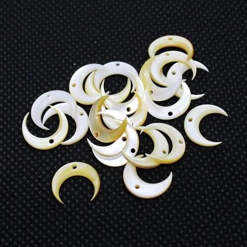 5Pcs Fashion New Moon Shape Natural Shell Beads Single Carving White Yellow And Black Colors DIY Jewelry For Bracelet Pendants