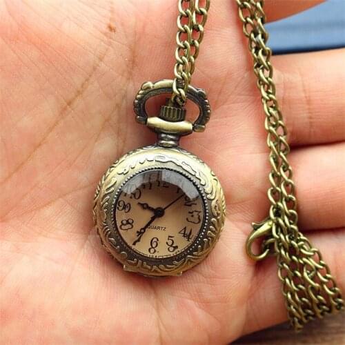 2019 Retro Bronze Vintage Hollow Quartz Pocket Watch Flower Enamel Women Men Necklace Pendant with Chain Relogio De Bolso Gifts