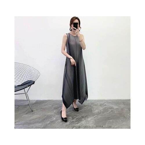 HOT SELLING Miyake fashion pleated dress sleeveless o-neck Gradient irregular dress IN STOCK