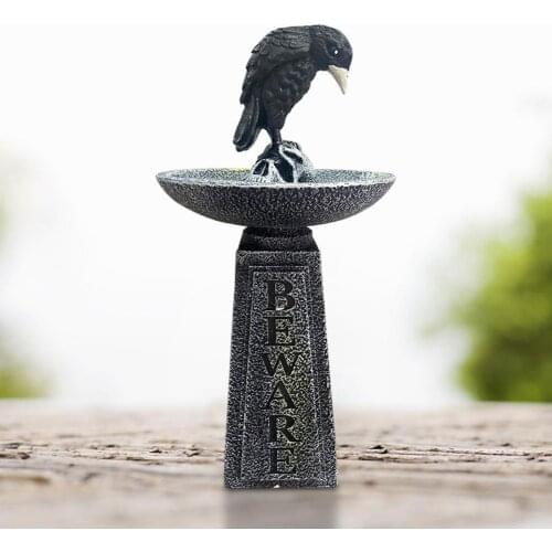 Durable Resin Bird Bath Ornament Crow And Skull Garden Decoration Fine Workmanship And Full Of Creativity
