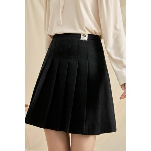 INMAN Womens Pleated Skirt Autumn Winter Korean Fashion Vintage Classic Plaid or Black A-Line All-match Female Bottoms