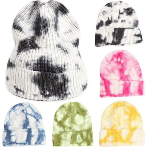 LDSLYJR Autumn and winter Acrylic Graffiti Thicken Knitted Hat Winter Warm Hat Skullies Cap Beanie Hat for Men and Women 01