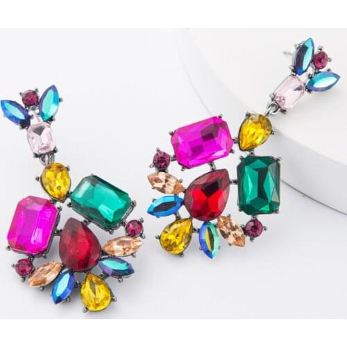 Fashion 2021 New Trend Shiny Red Rhinestone Drop Shape Pendant Womens Earrings Wedding Party Jewelry Accessories