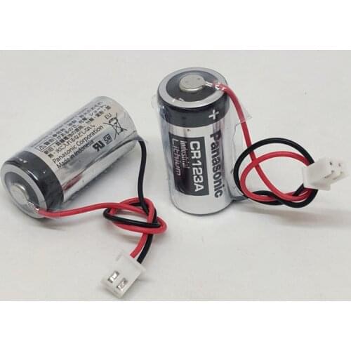 4pcs/lot New Panasonic CR123A CR 123A 3V 1400mAh Lithium Battery Non-rechargeable Batteries with Plug