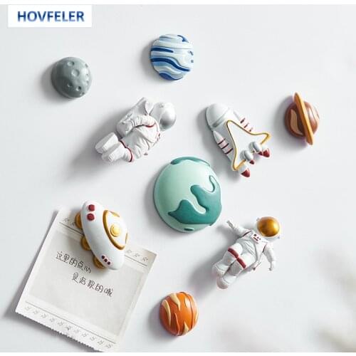 2021 NEW Planet Moon Sun Refrigerator Magnetic Sticker 3D Astronaut Creative Fridge Magnet Home Decoration Space Shuttle Magnet