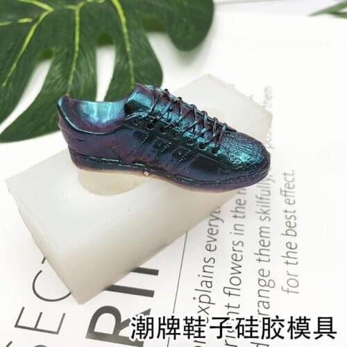 Handmade 3D Sneakers Shoes Pendant Silicone Mold Resin Jewelry Making Tools Dried Flower Resin Decorative DIY Hand Crafts